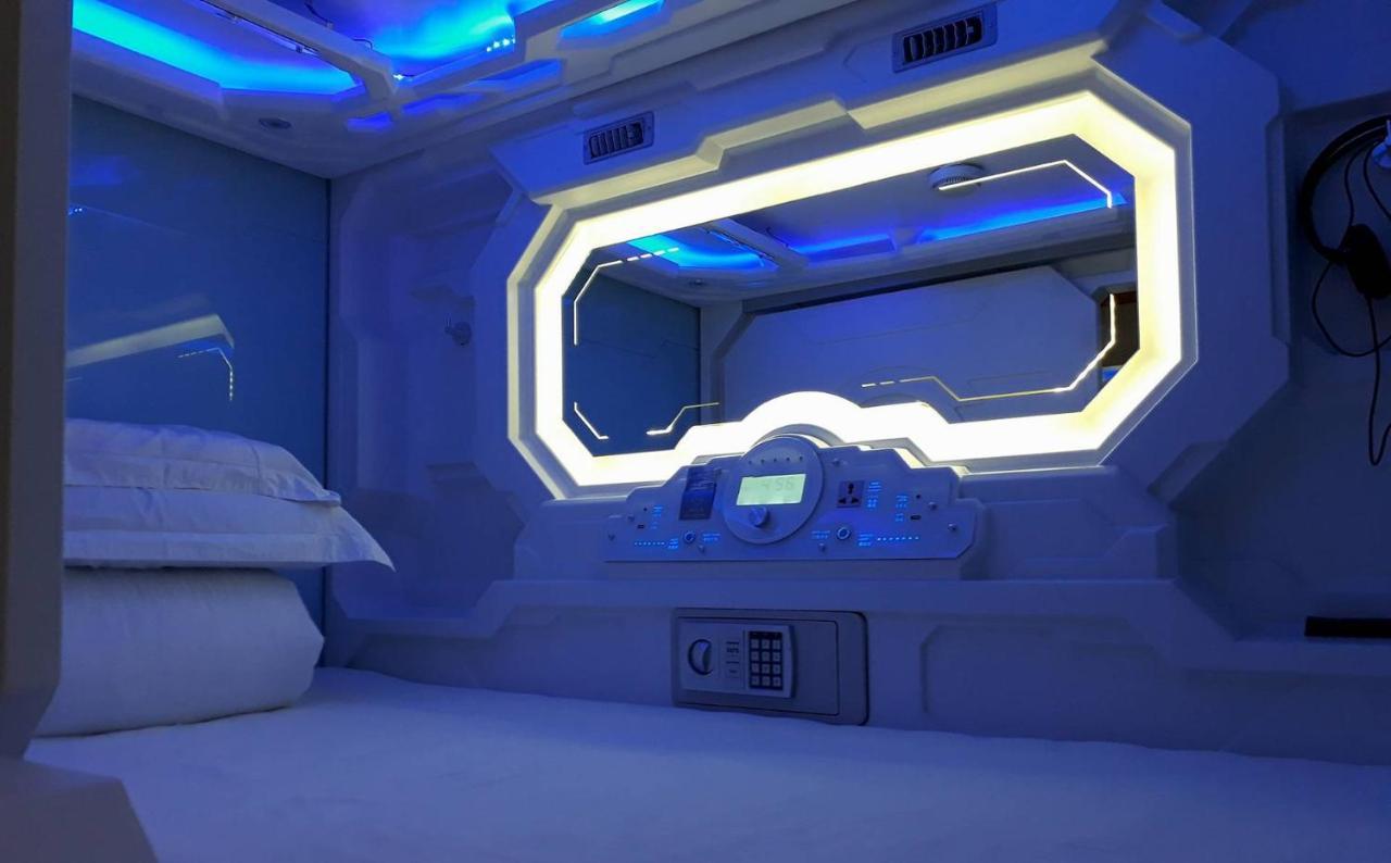 Bestow Capsule Hostel Kuala Lumpur Kültér fotó