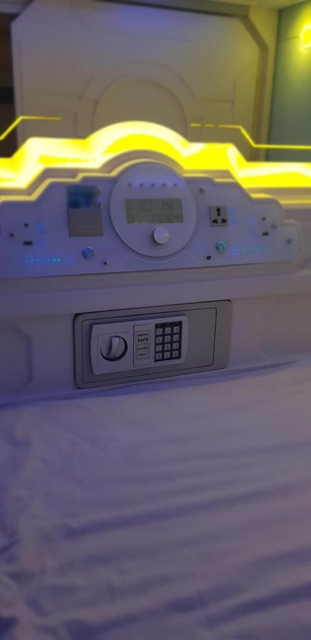 Bestow Capsule Hostel Kuala Lumpur Kültér fotó